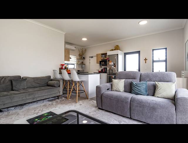 3 BEDROOM HOUSE FOR SALE IN BURGUNDY ESTATE